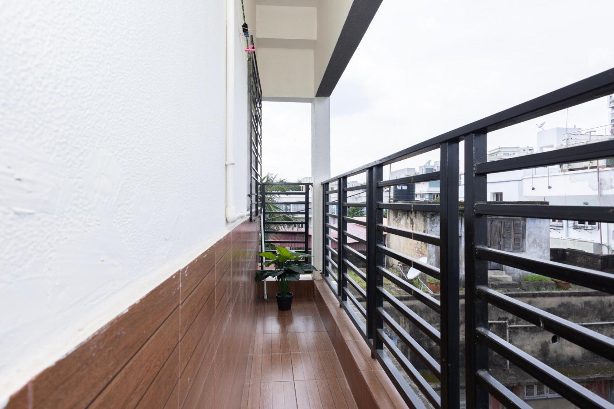 Lakeside Suites Kalkuta Zewnętrze zdjęcie