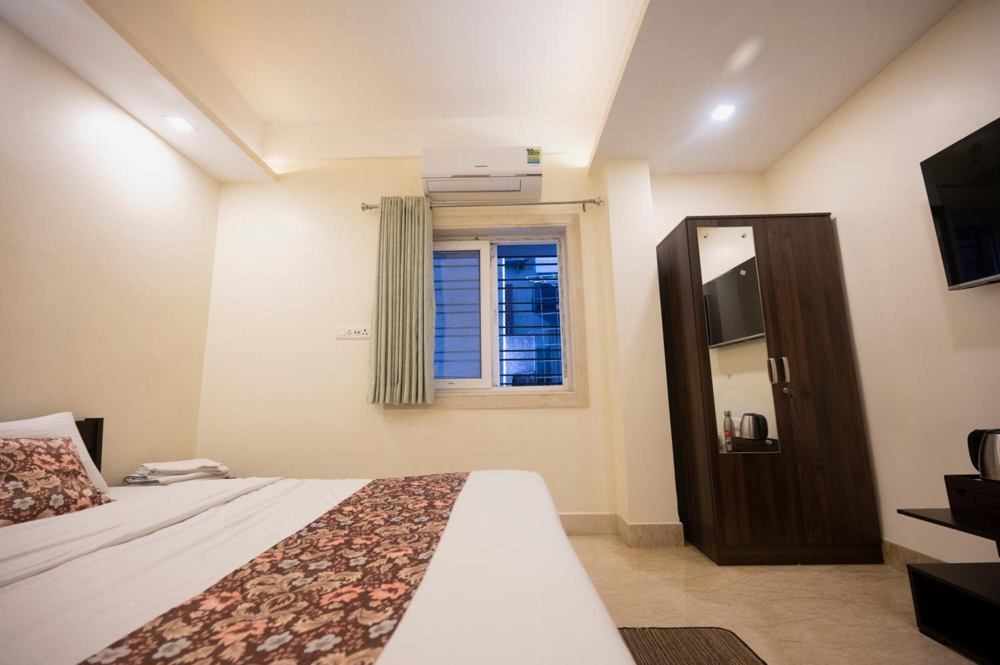 Lakeside Suites Kalkuta Zewnętrze zdjęcie